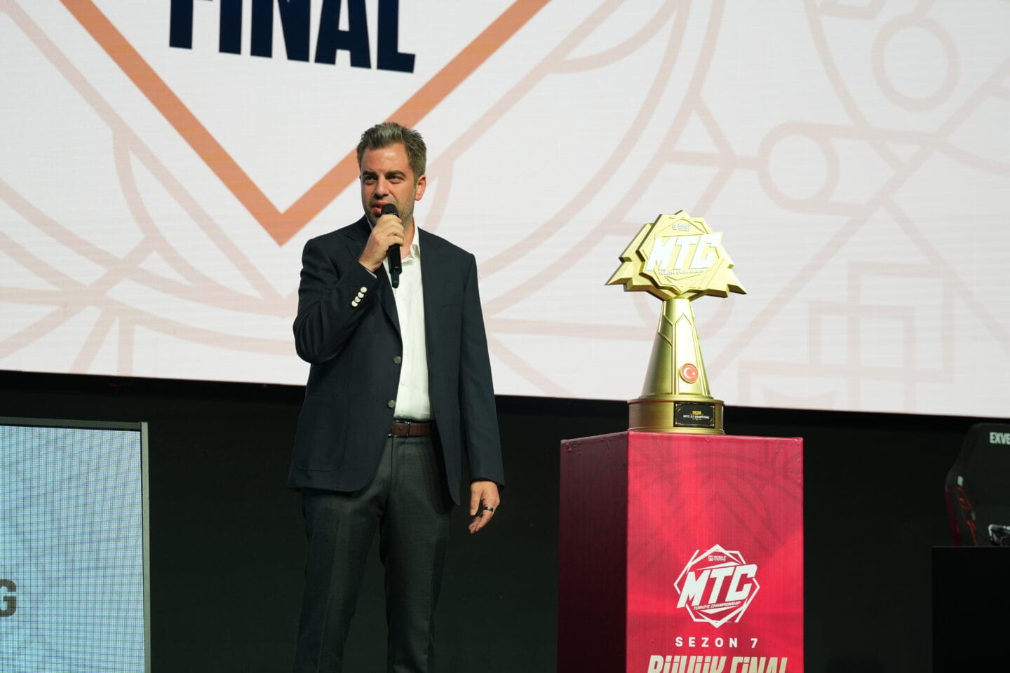 Başkanımız Alper Afşin Özdemir, MTC Sezon 7 Büyük Finali’nde Açılış Konuşmasını Gerçekleştirdi